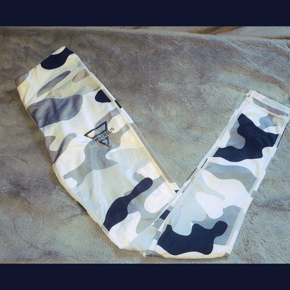 GymVersus Camo Leggings